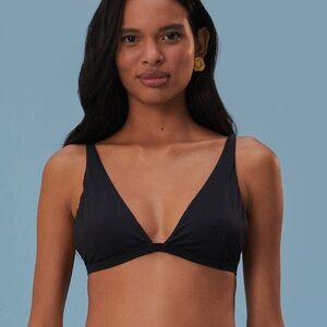 NWT FARM Rio Black Bikini Top adjustable straps szM classic